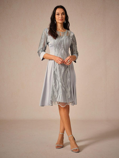 Petites robes unies en dentelle