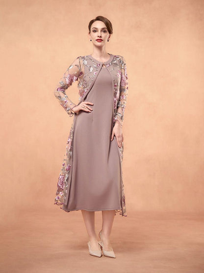 Zweiteiliges Kleid aus Chiffon, Netzspitze, bestickten Rüschen und Blumen