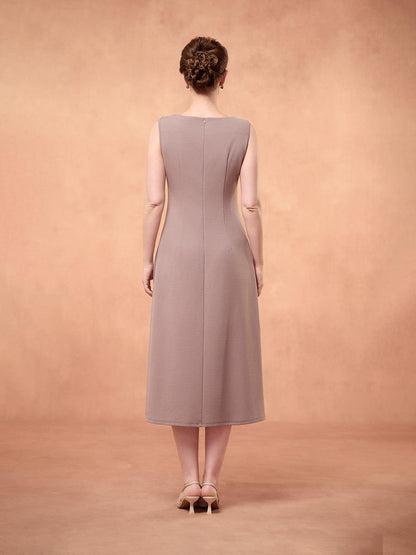 Zweiteiliges Kleid aus Chiffon, Netzspitze, bestickten Rüschen und Blumen