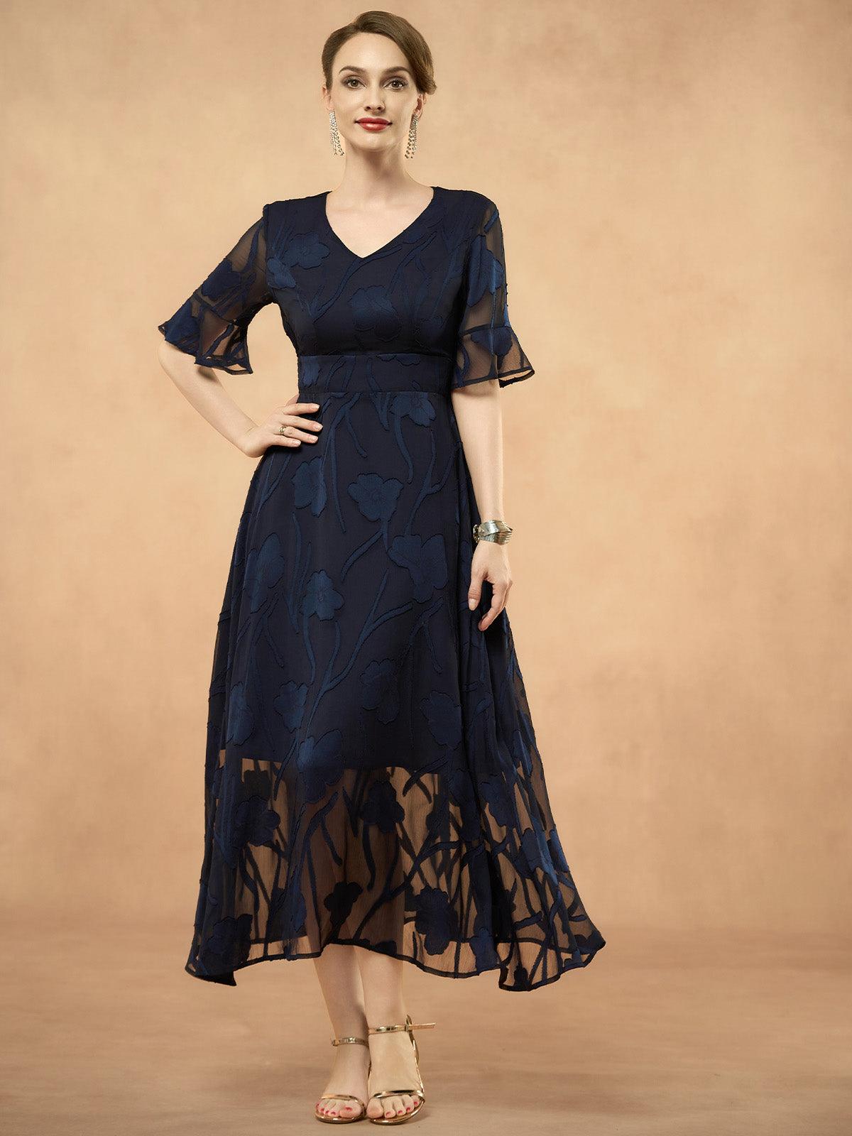 Robe longue en dentelle à volants