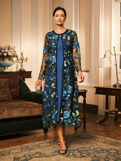 Robe deux pièces en mousseline de soie, maille, dentelle, volants brodés, motif floral