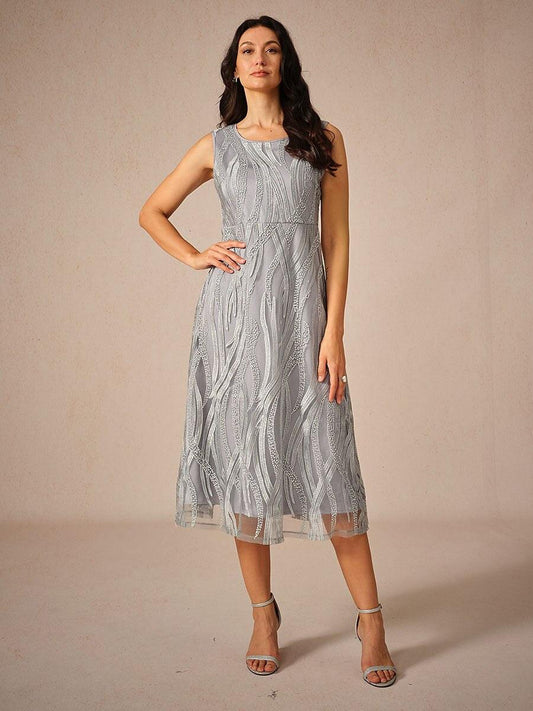 Einfarbiges Midikleid aus Spitze