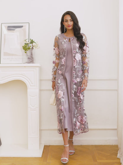 Robe deux pièces en mousseline de soie, maille, dentelle, volants brodés, motif floral
