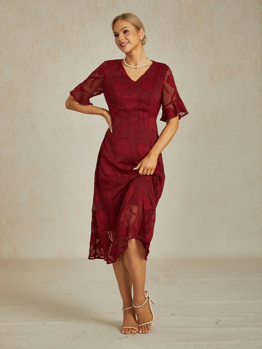 Maxikleid mit Rüschen und flatternder Spitze