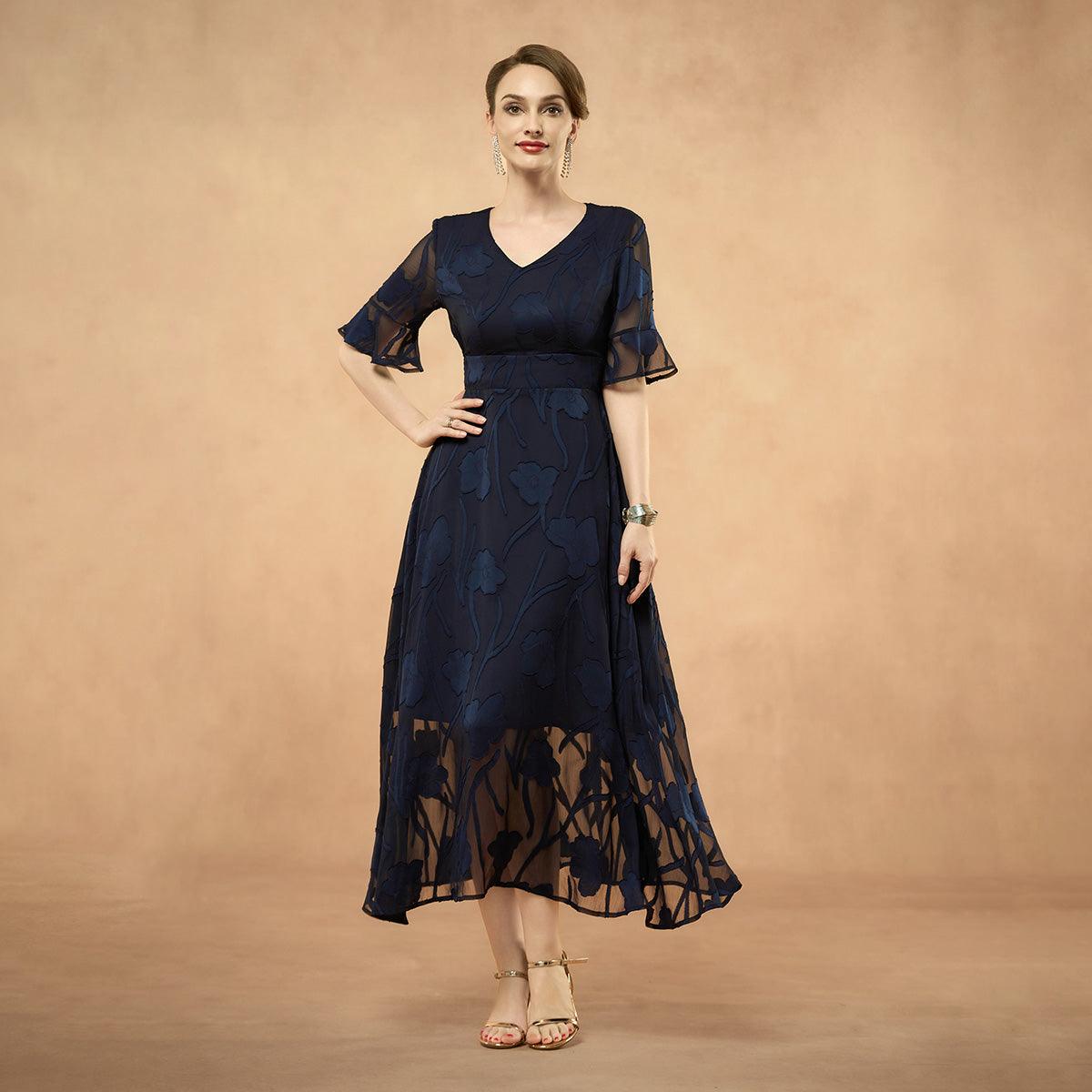 Robe longue en dentelle à volants