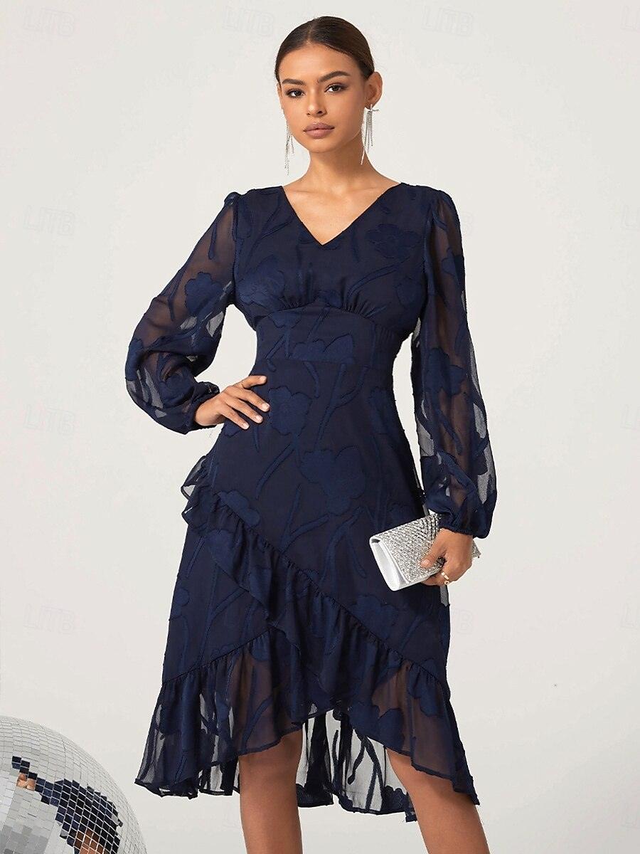 Marineblaues Spitzenkleid mit V-Ausschnitt, langen Ärmeln und asymmetrischem Saum