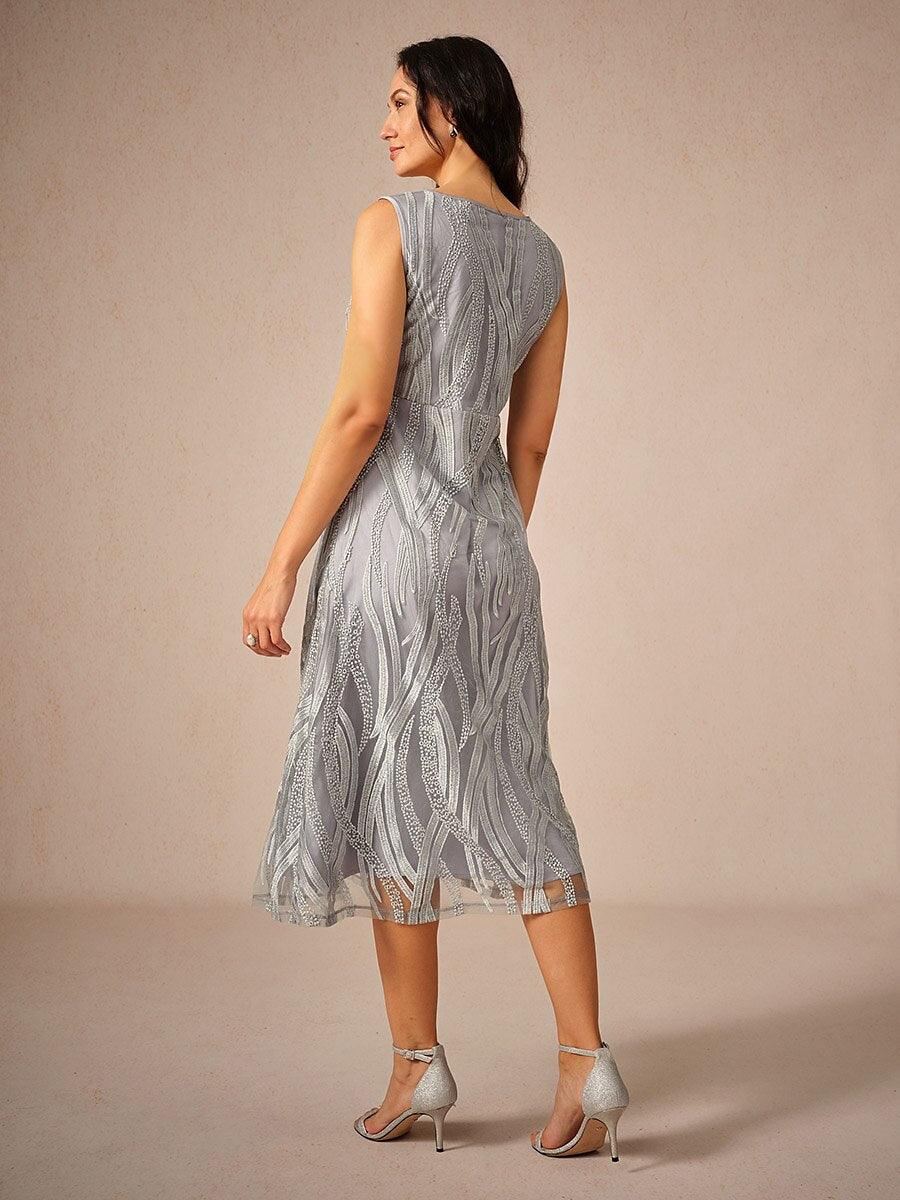 Einfarbiges Midikleid aus Spitze
