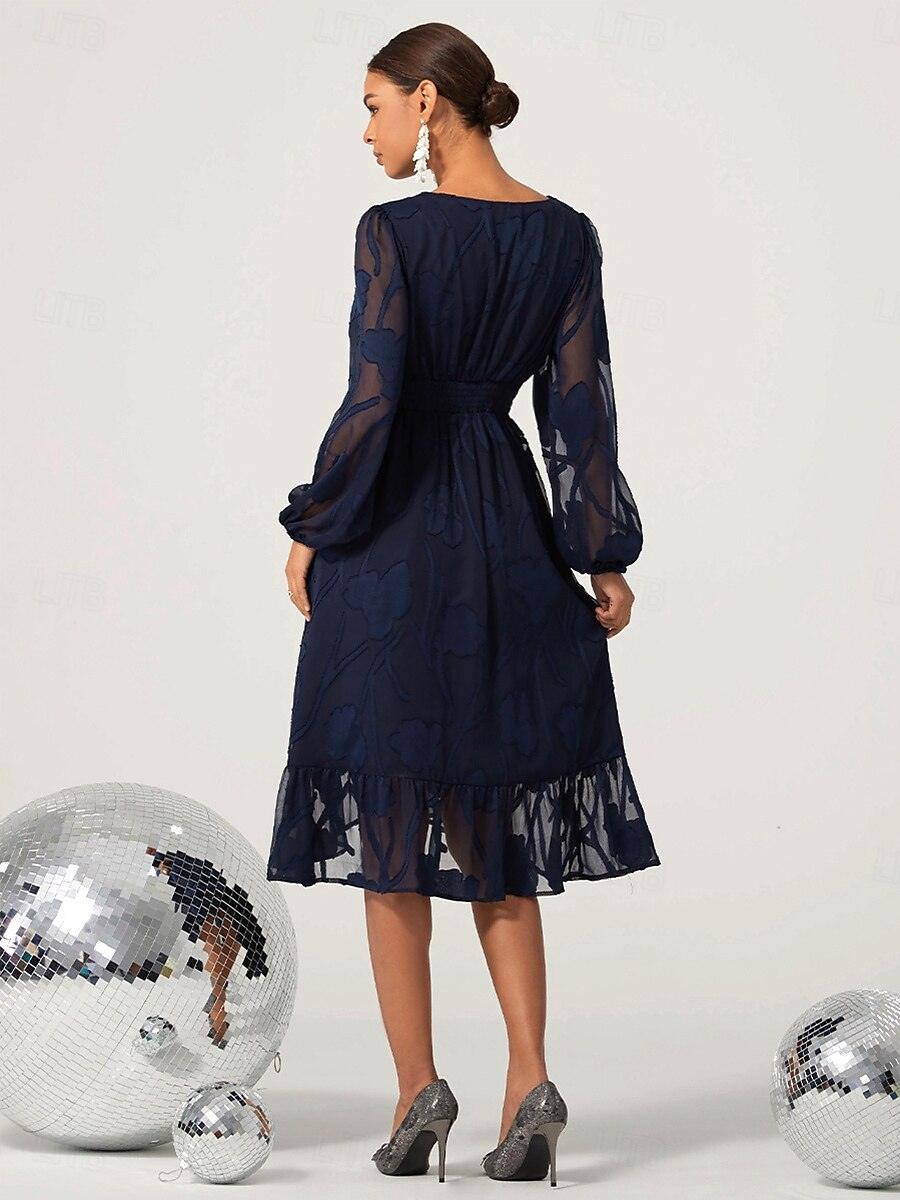 Marineblaues Spitzenkleid mit V-Ausschnitt, langen Ärmeln und asymmetrischem Saum