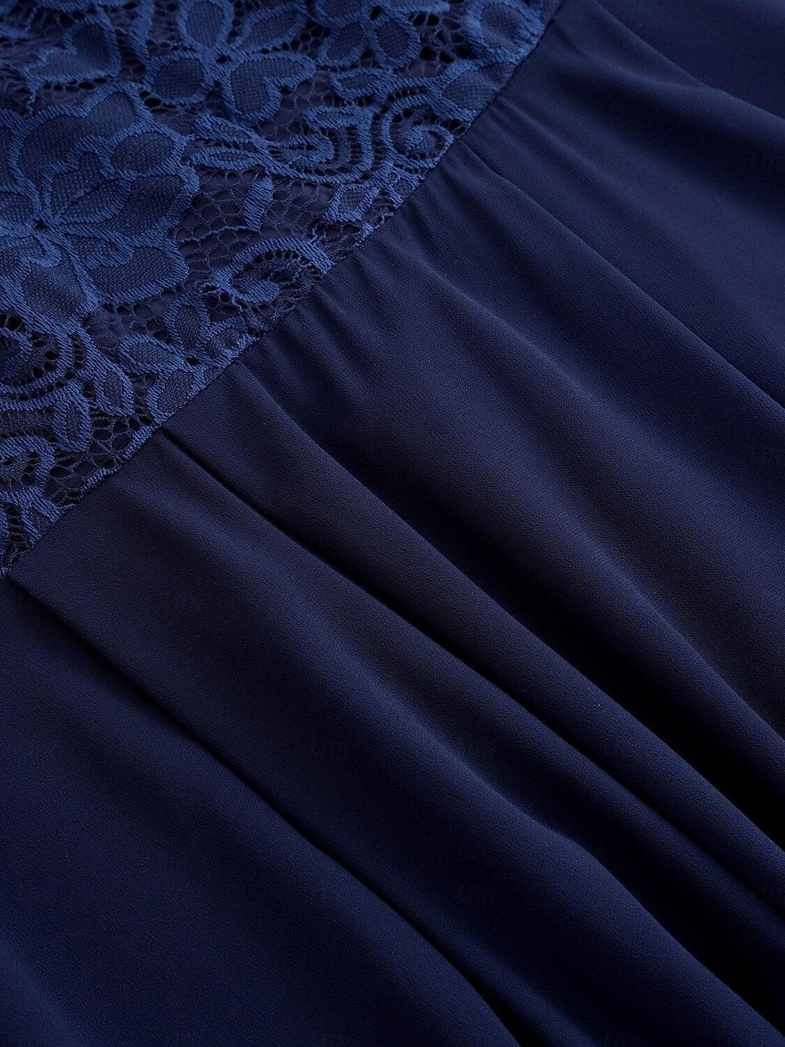 Blaues Chiffonkleid mit Spitzenrüschensaum